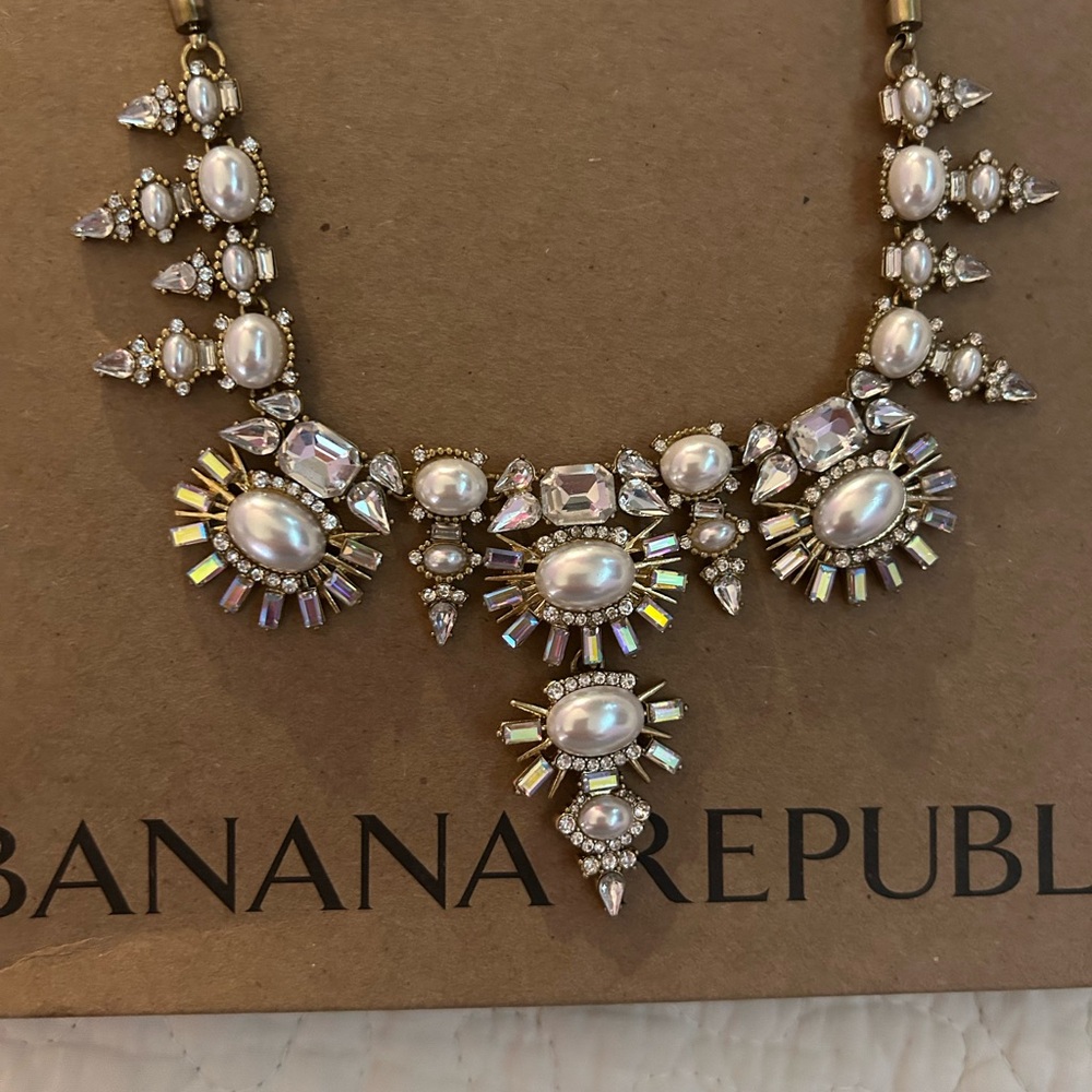 Banana Republic Gold and White Crystal Necklace